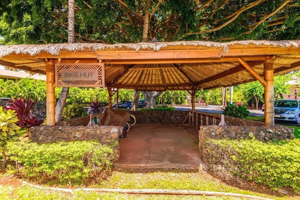 Aina Nalu Condo D202 - 2 Br Condo