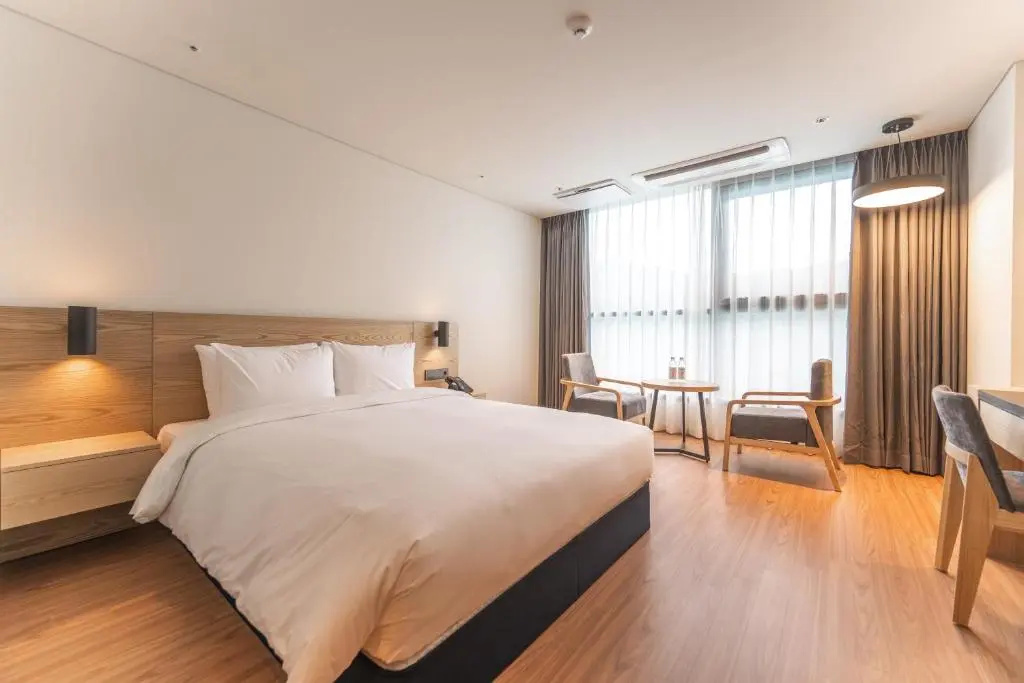 Standard Double room (full double bed)