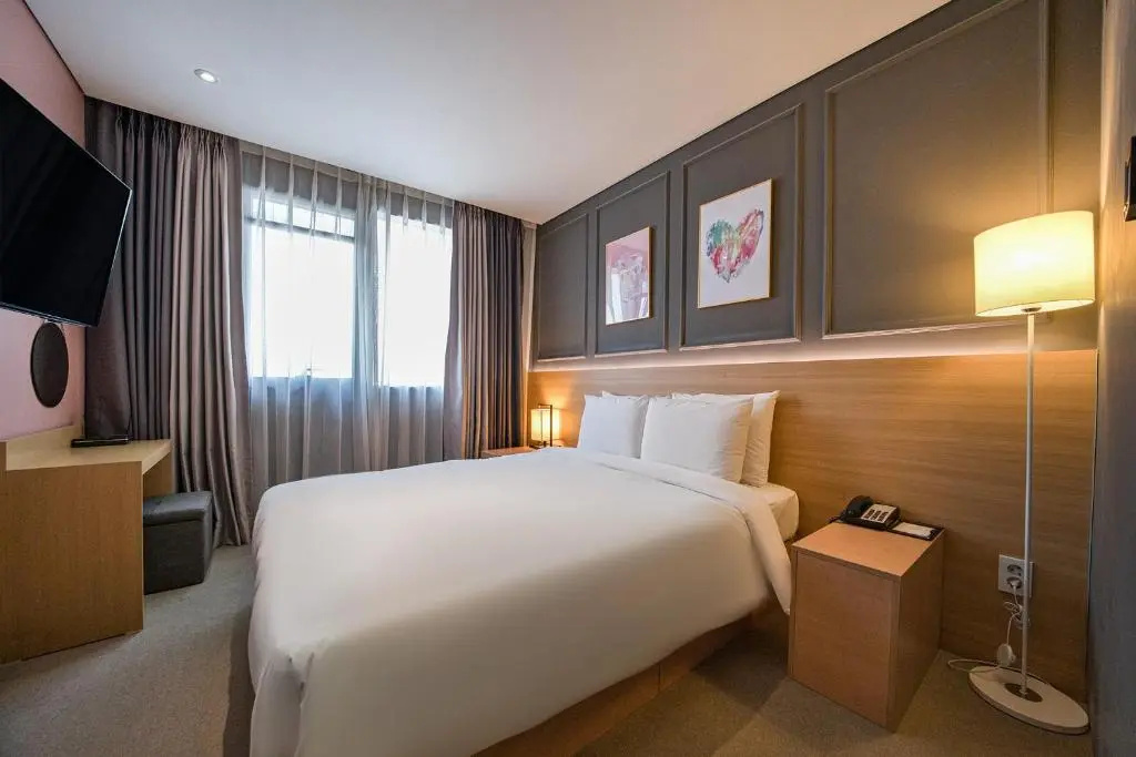 Bed in Dorm (female dorm) (full double bed)