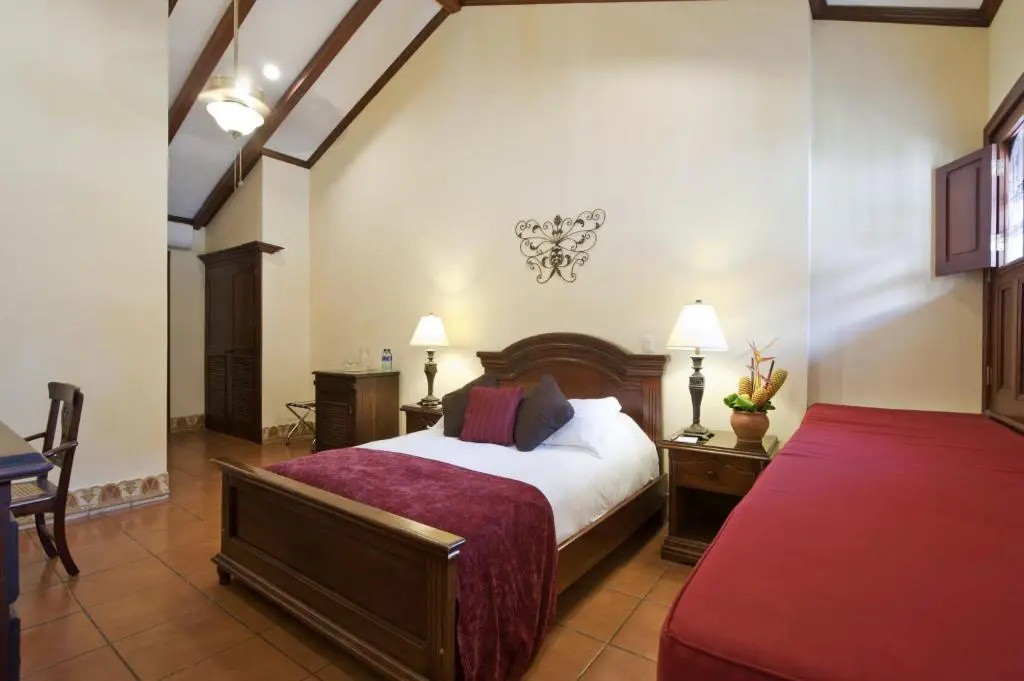 Hotel Plaza Colon - Chambres