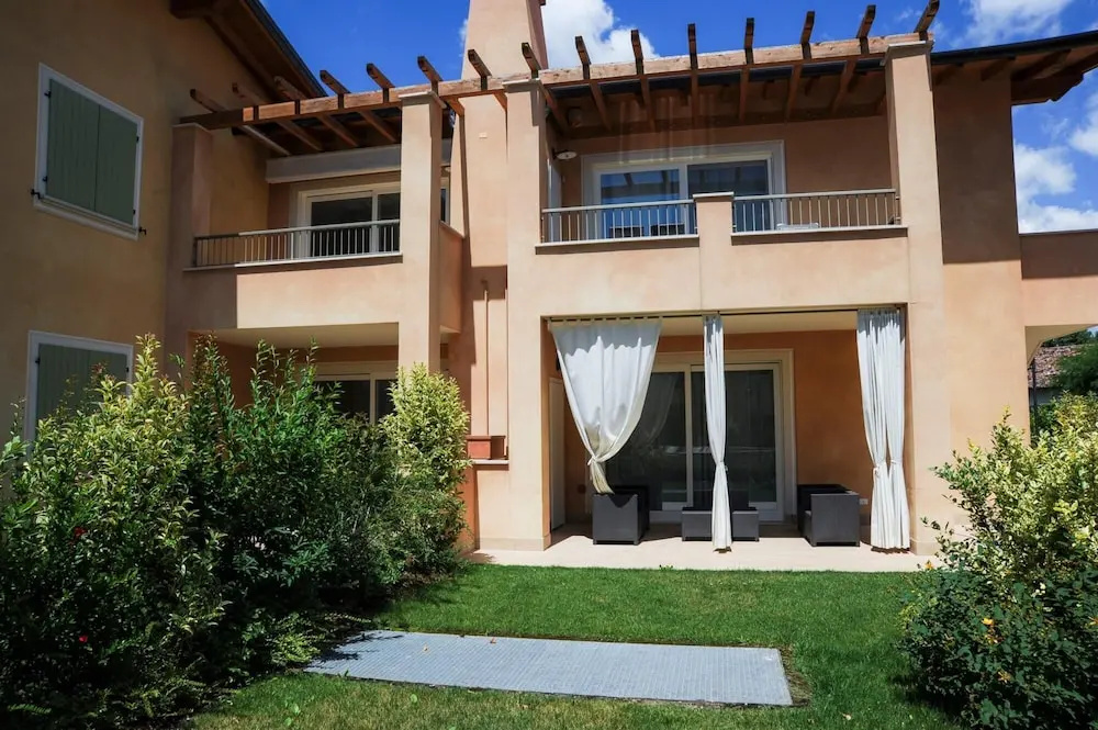 Le Corti Caterina B2 Apartment by Wonderful Italy