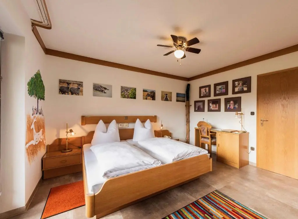 Standard Double room with garden view (full double bed)