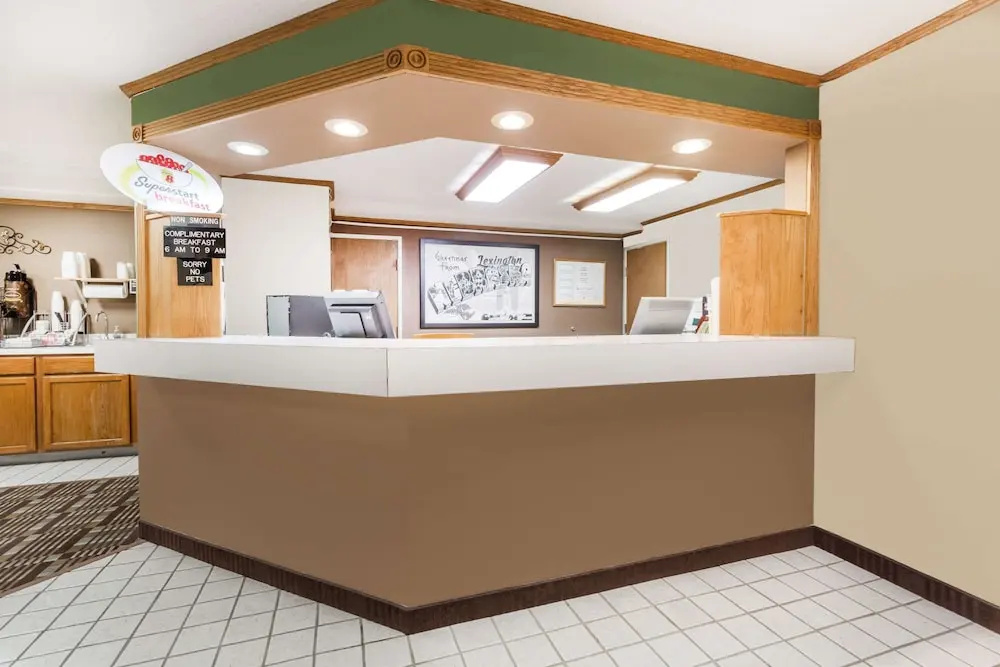 Lobby & Reception