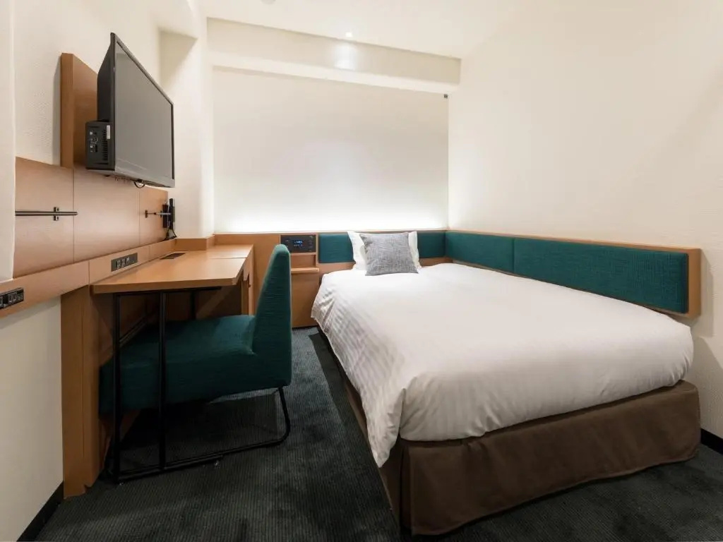 Single (Semi-Double Bed) room