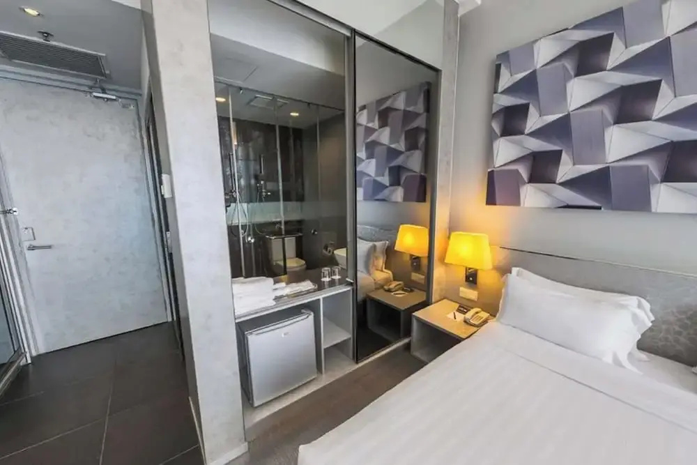 Platinum Double room (full double bed)