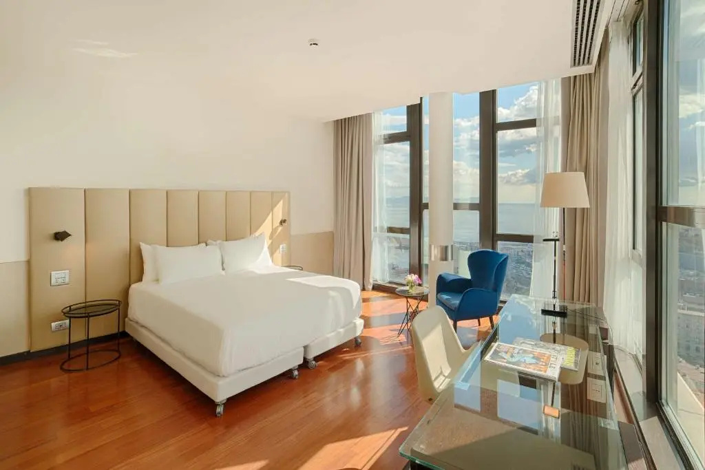 Premium Double room with city view (full double bed)