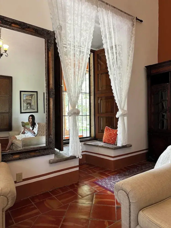 Superior Double Suite with lake view (full double bed)
