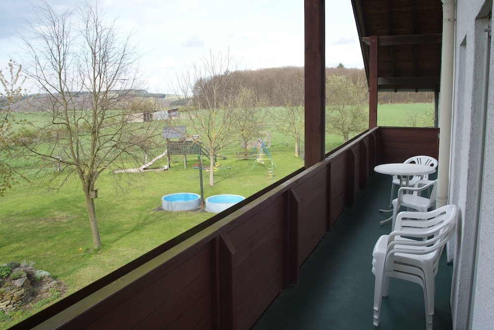 Balcony & Terrace
