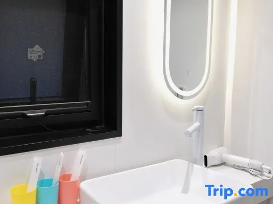 LDY　ROKUGAKUHOTEL IRIYA 9 Min to Ueno 25Min to GINZA ROKUGAKU