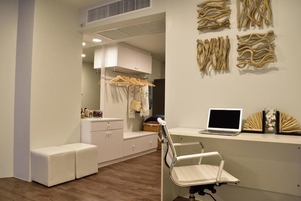 Sandy Beach Condo 15E — 3