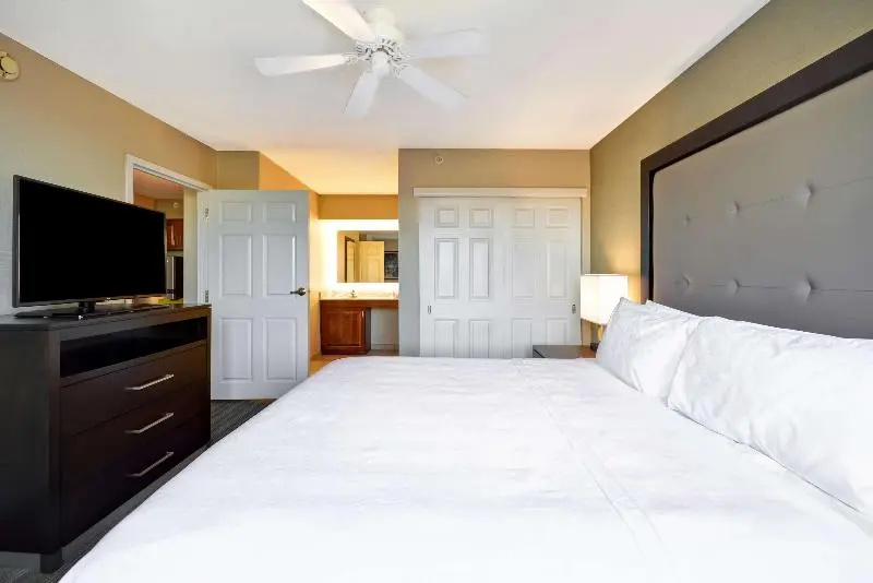 Homewood Suites by Hilton Dulles Int'l Airport - Chambres