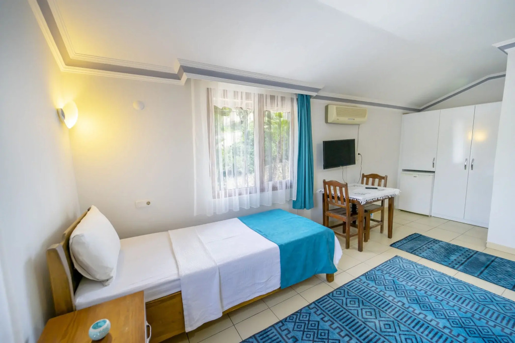 Flower Pension by null