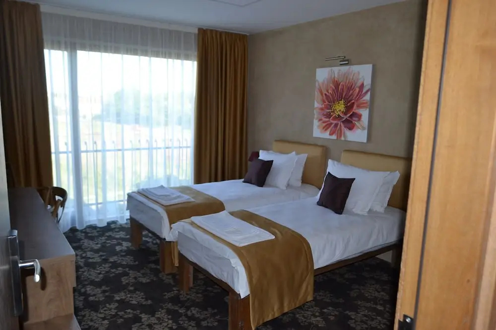 Luxury Double room (full double bed)