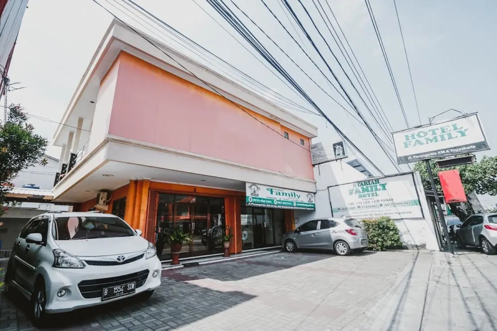 RedDoorz Plus @ Jalan Parangtritis 2