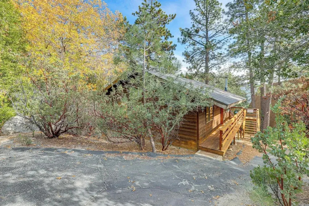 Idyllwild Cabin w/ Deck & Tahquitz Peak Views
