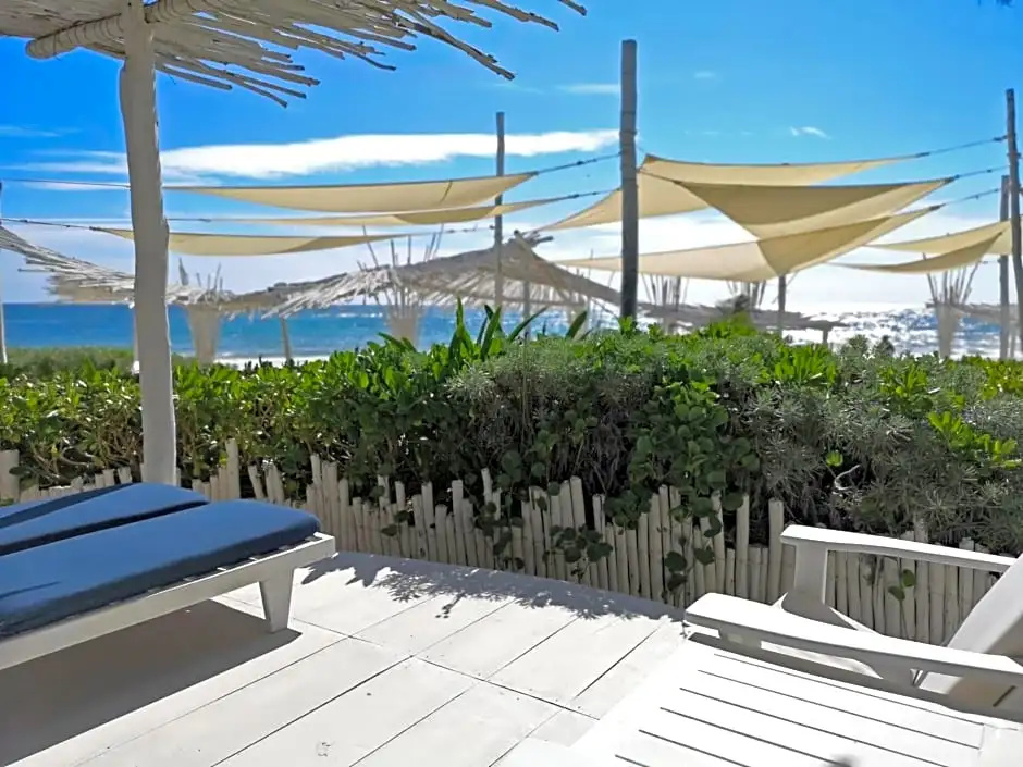 Suite oceanfront