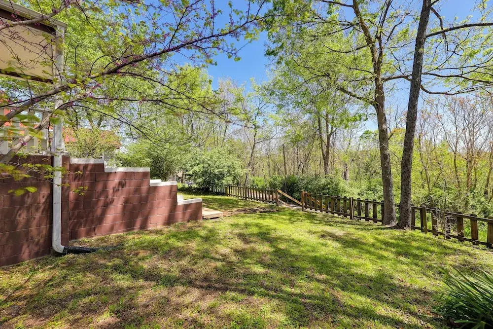 Fayetteville Retreat w/ Yard - Walk to Campus!