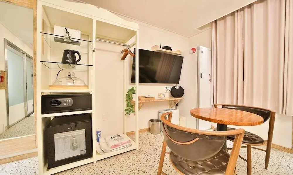 Bedroom