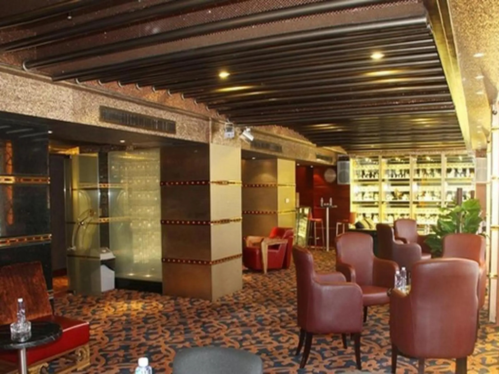 Food & Beverage