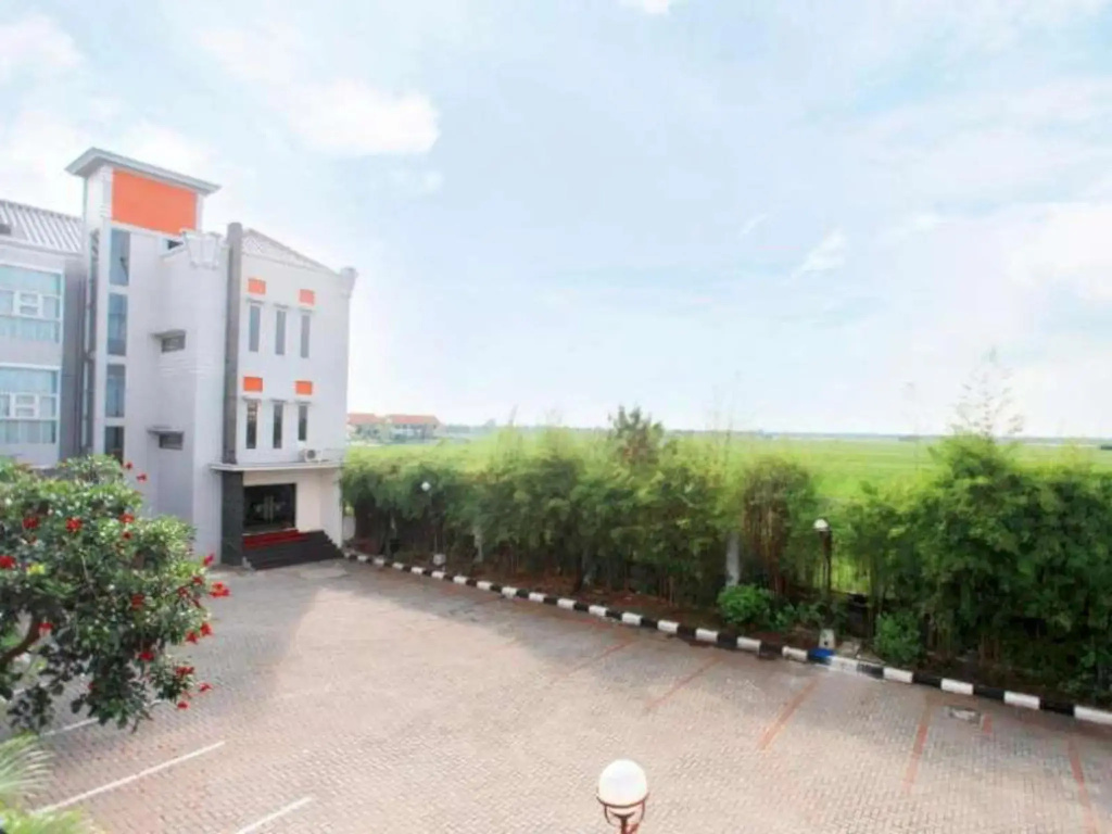 Horison Plaza Tegal - Général