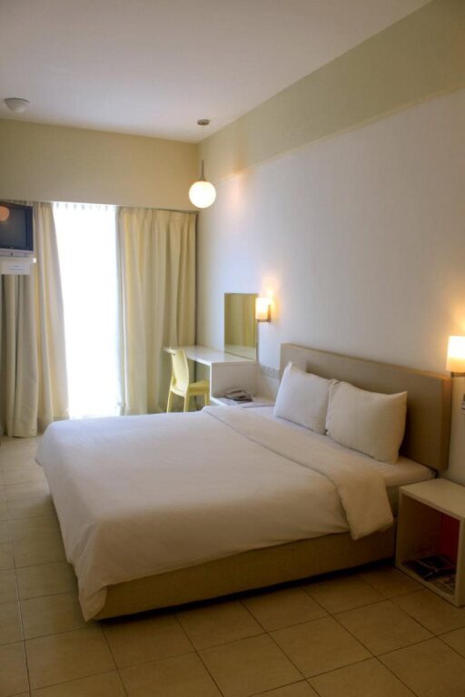 YY38 Hotel by null