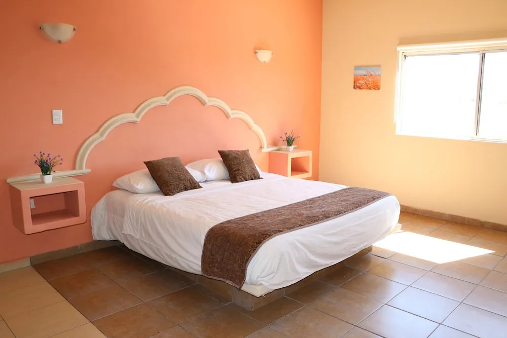 Standard Double room with courtyard view full double bed