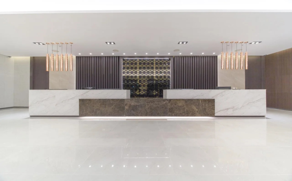 Lobby & Reception