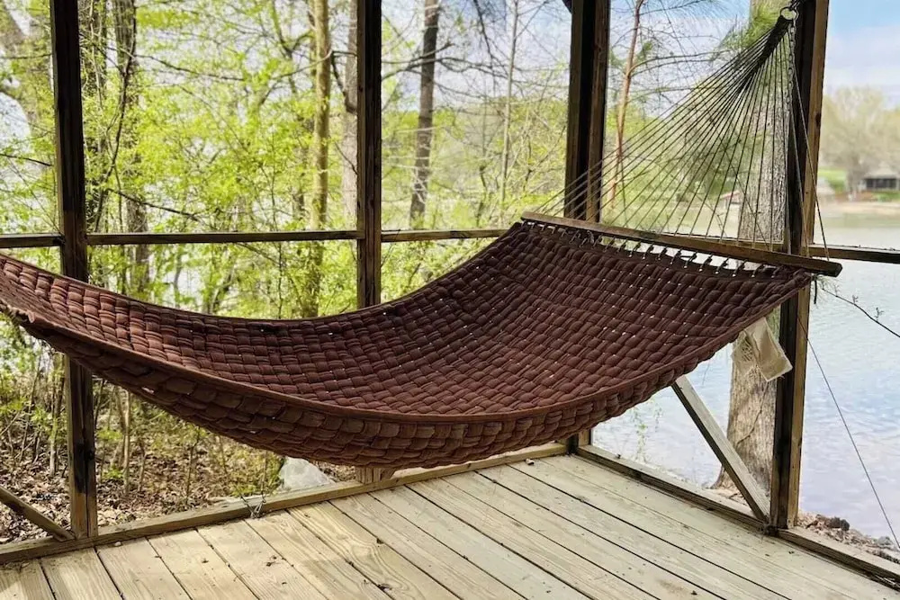 Flip Flop Therapy by Avantstay Lakefront Home w/ Game Room & Dock Access
