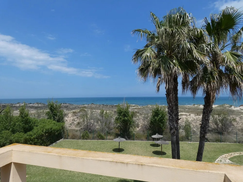 Dup3291 in Oliva With 3 Bedrooms and 2 Bathrooms