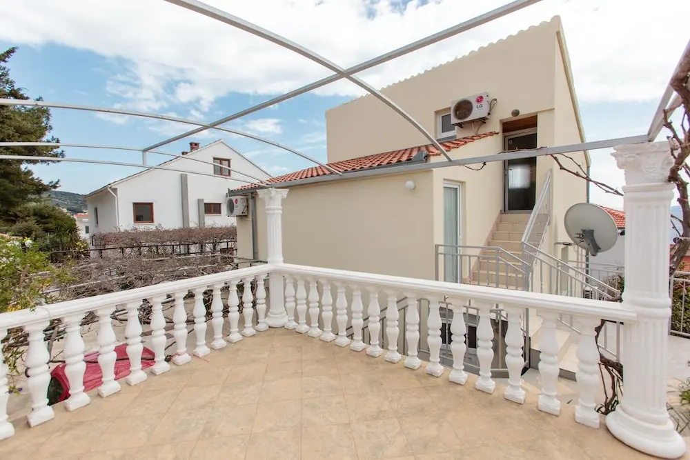 Apartments Grgur