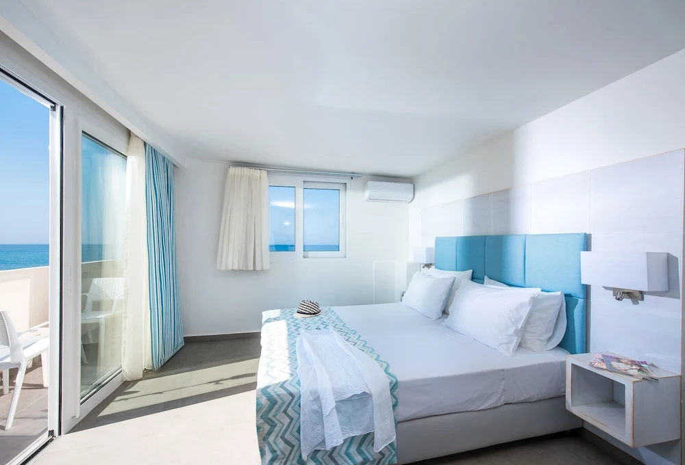 Superior room with garden view