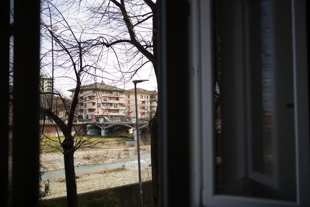 Parma Railway Station Apartment with Garage