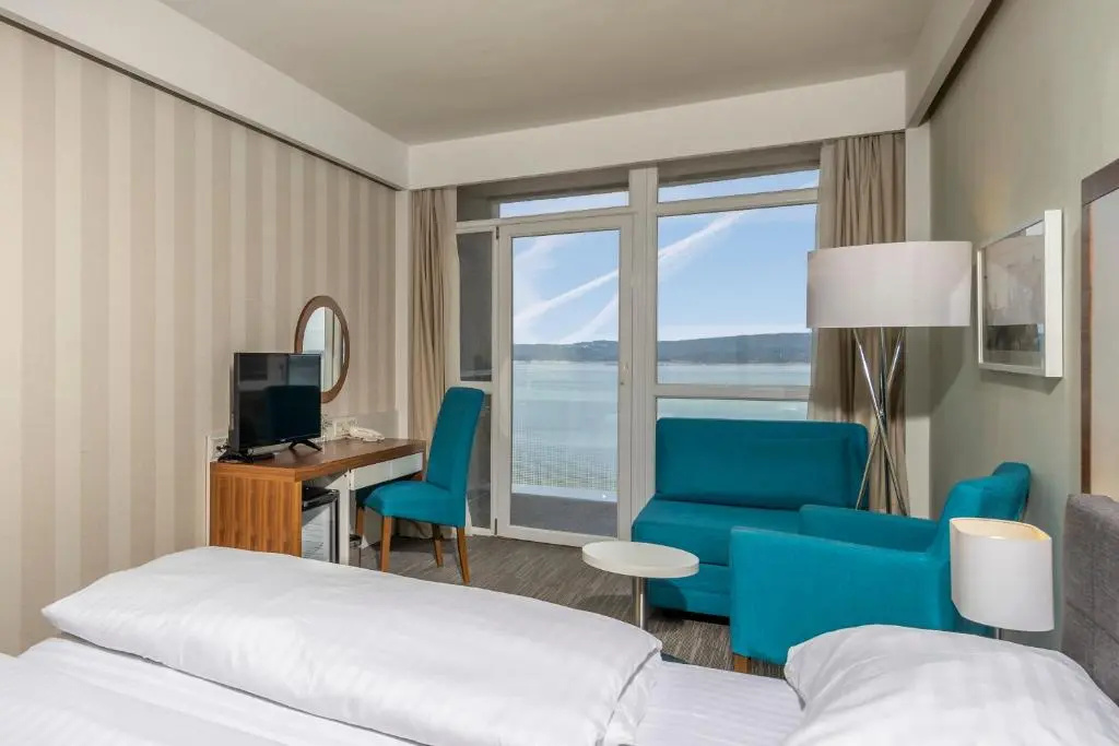 Superior Double room with balcony and with sea view (full double bed)