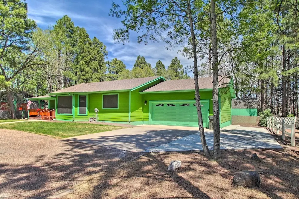 Grill, Fire Pit: Pet-friendly Lakeside Cottage!