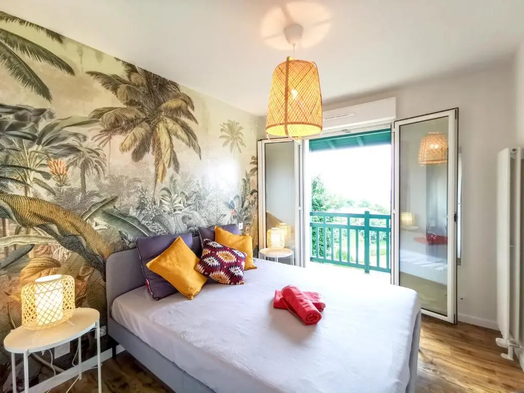 Voir la photo 2 — Ilunabarra - Appartement Calme, Vue Mer, Parking - WiFi & Netflix