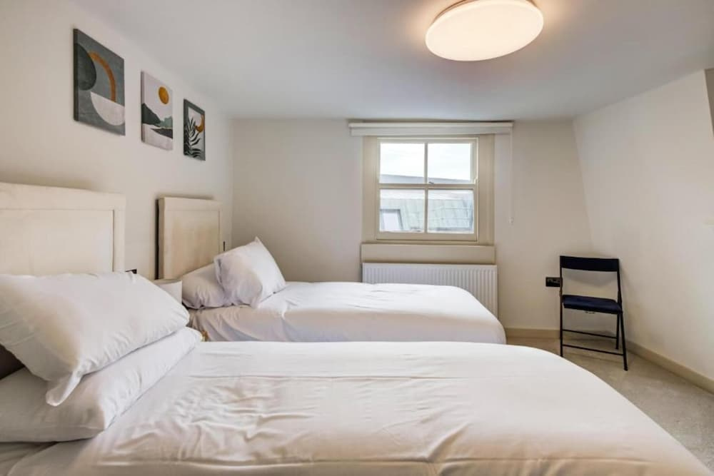 Stylish 2BR Apartment in Leicester Square