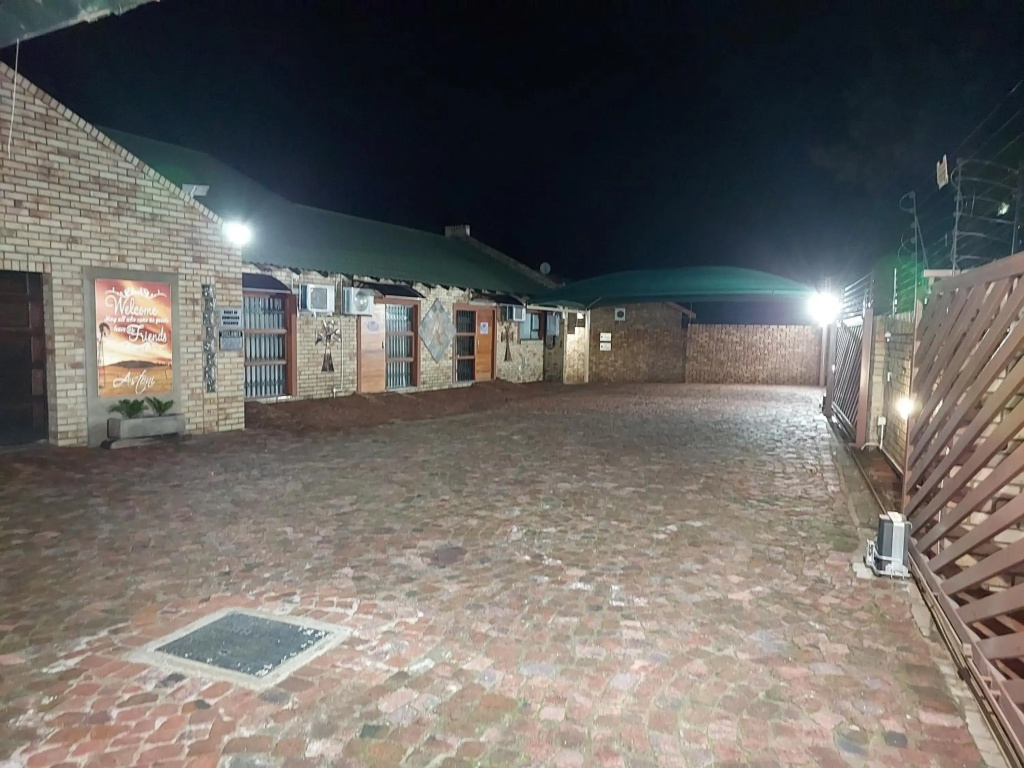 Twins Guest House Astoni