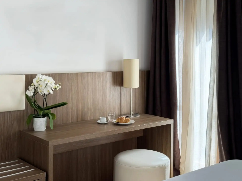 Economy room