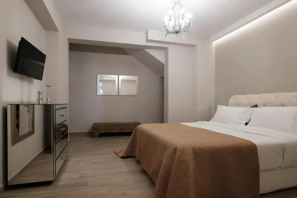 Junior Suite with pool view