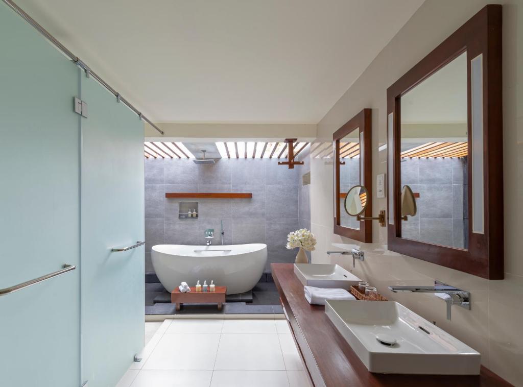 Saman Villas
