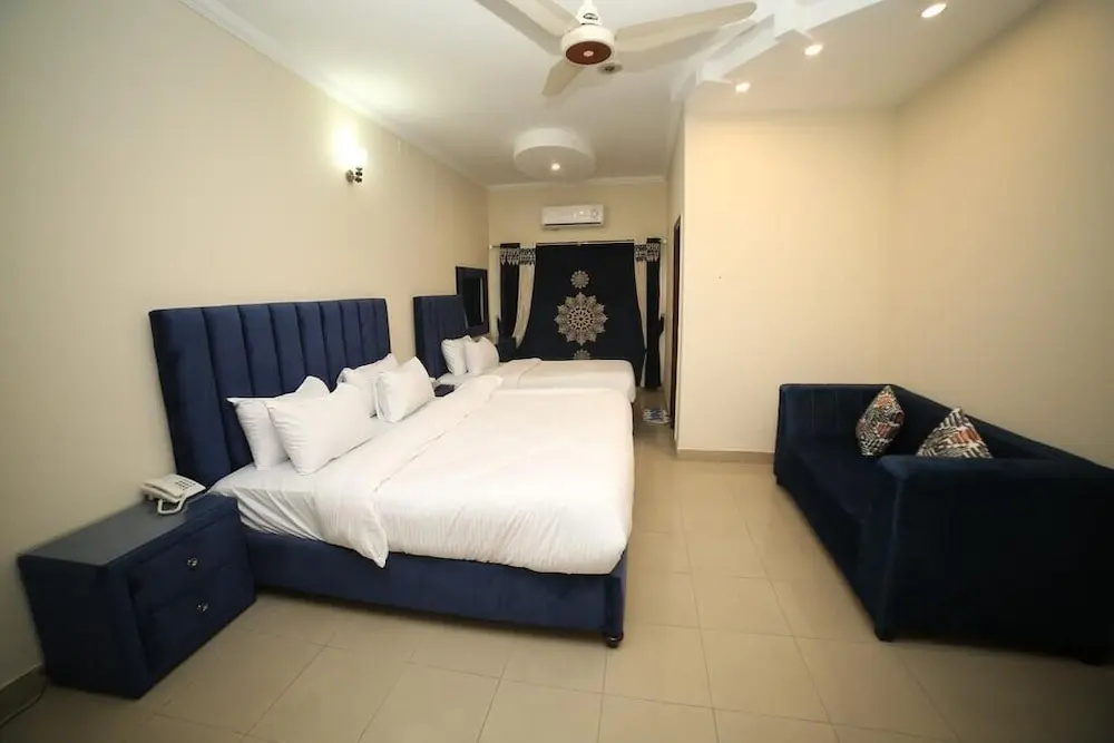 Hotel Premier Inn Grand - Général