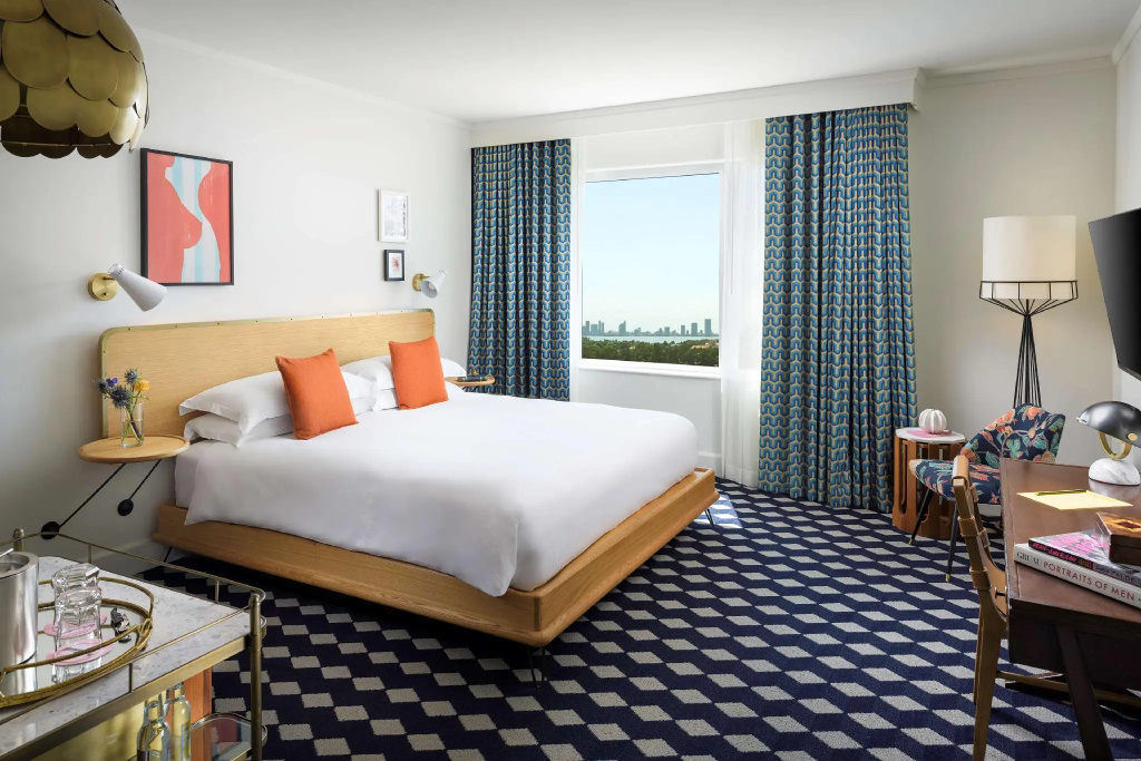 Double room (full double bed)