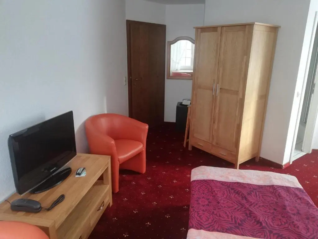 Standard Double room (full double bed)