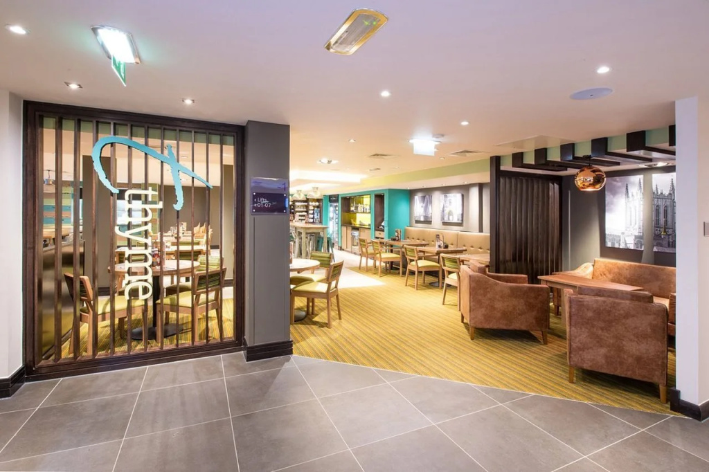 Lobby & Reception
