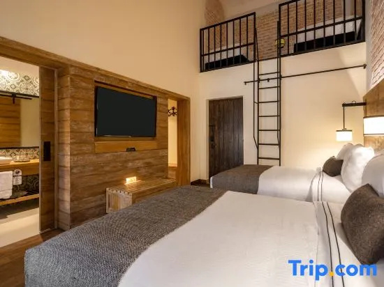 Standard Quadruple Family room