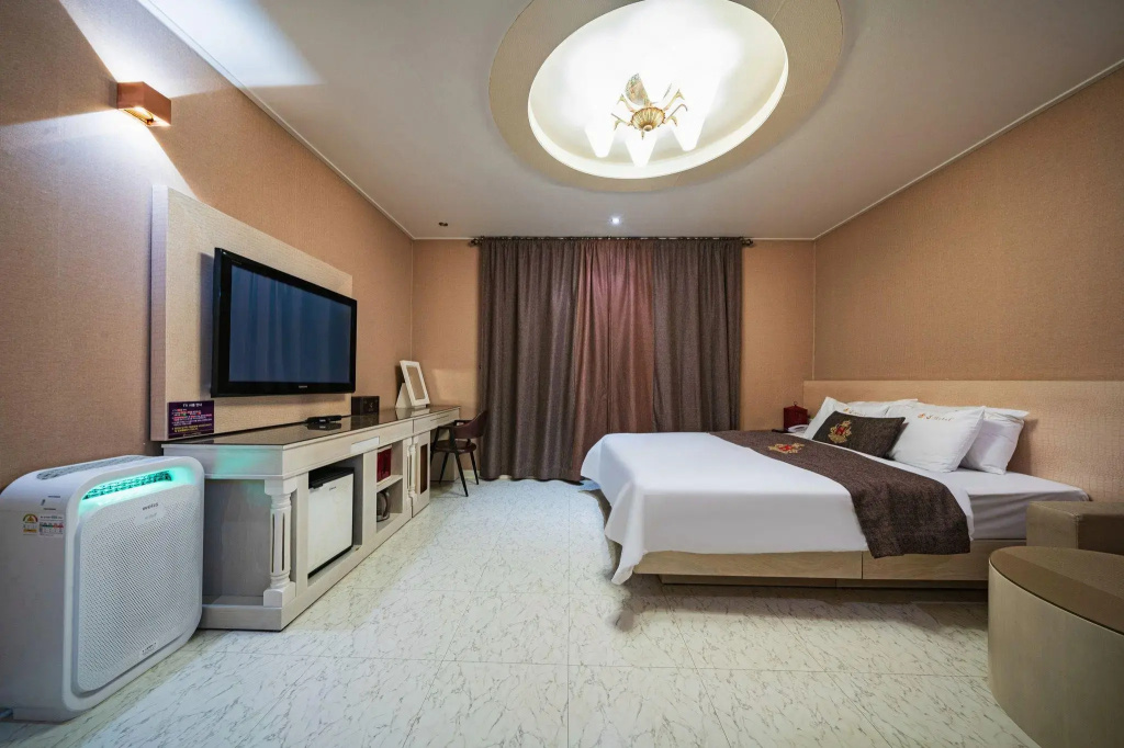 Hotel photo 12