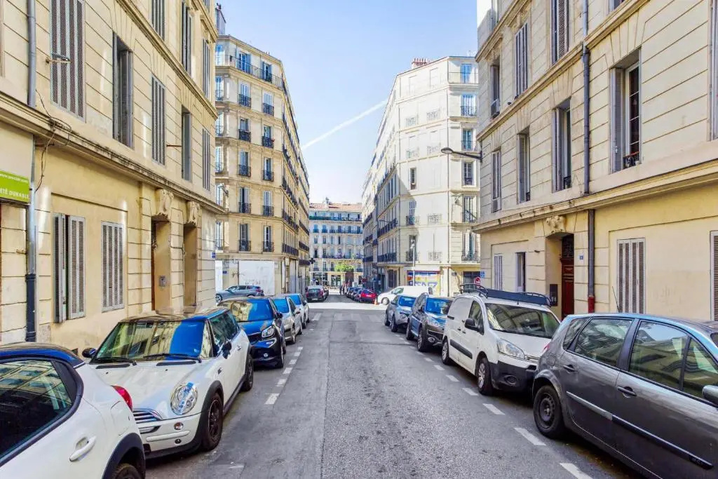 Nice and design flat at the doors of Panier in Marseille - Welkeys