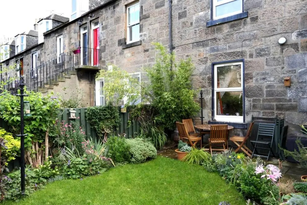 1 Bedroom Colony Flat Near City Centre