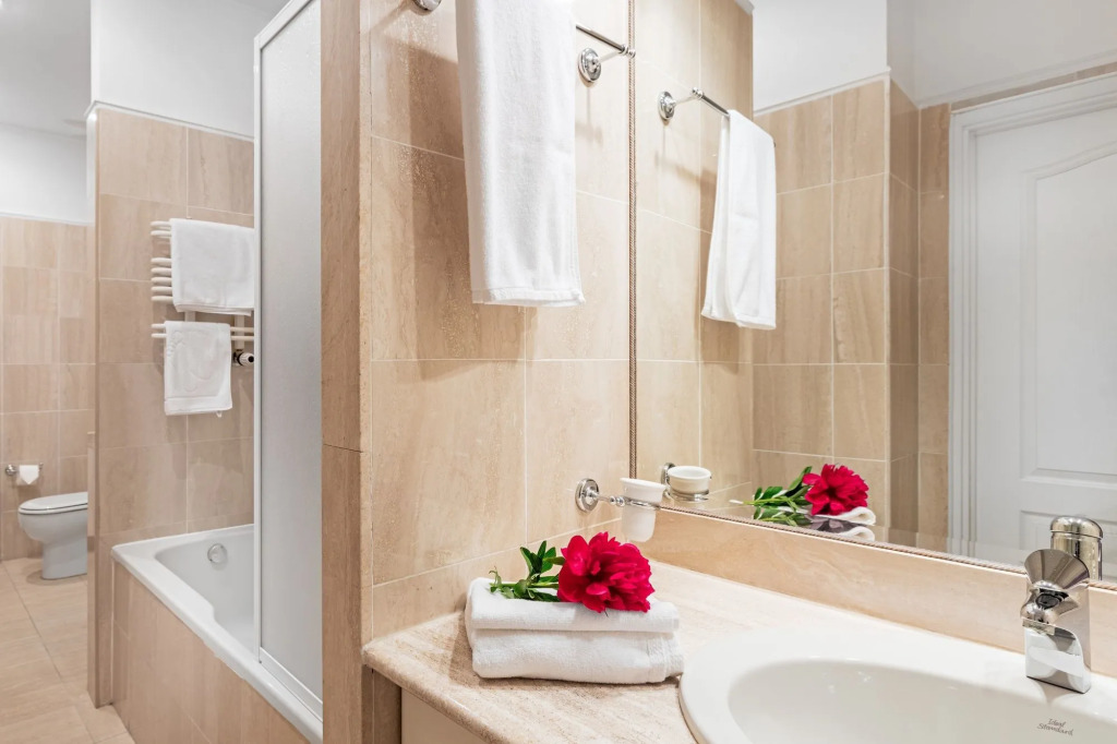 Residence Hotel St. Andrew's Palace Warsaw by null