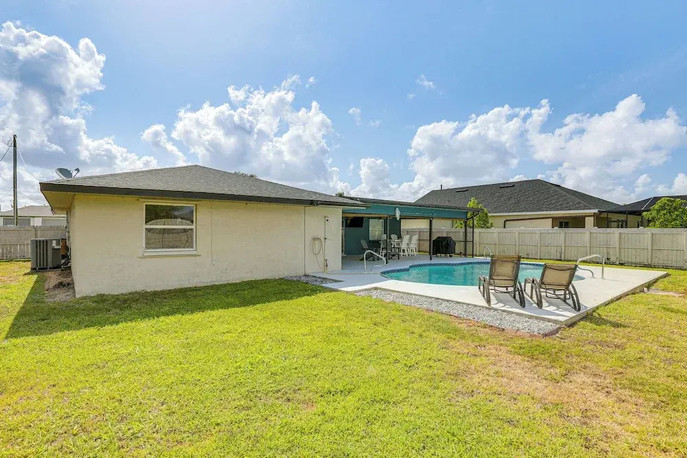 Private Pool & Spacious Yard: Cape Coral Getaway